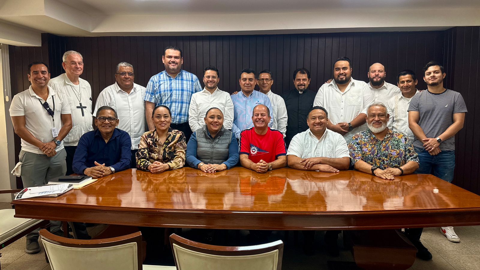 El Consejo Interreligioso del Estado de Quintana Roo se reúne con funcionarios de gobierno
