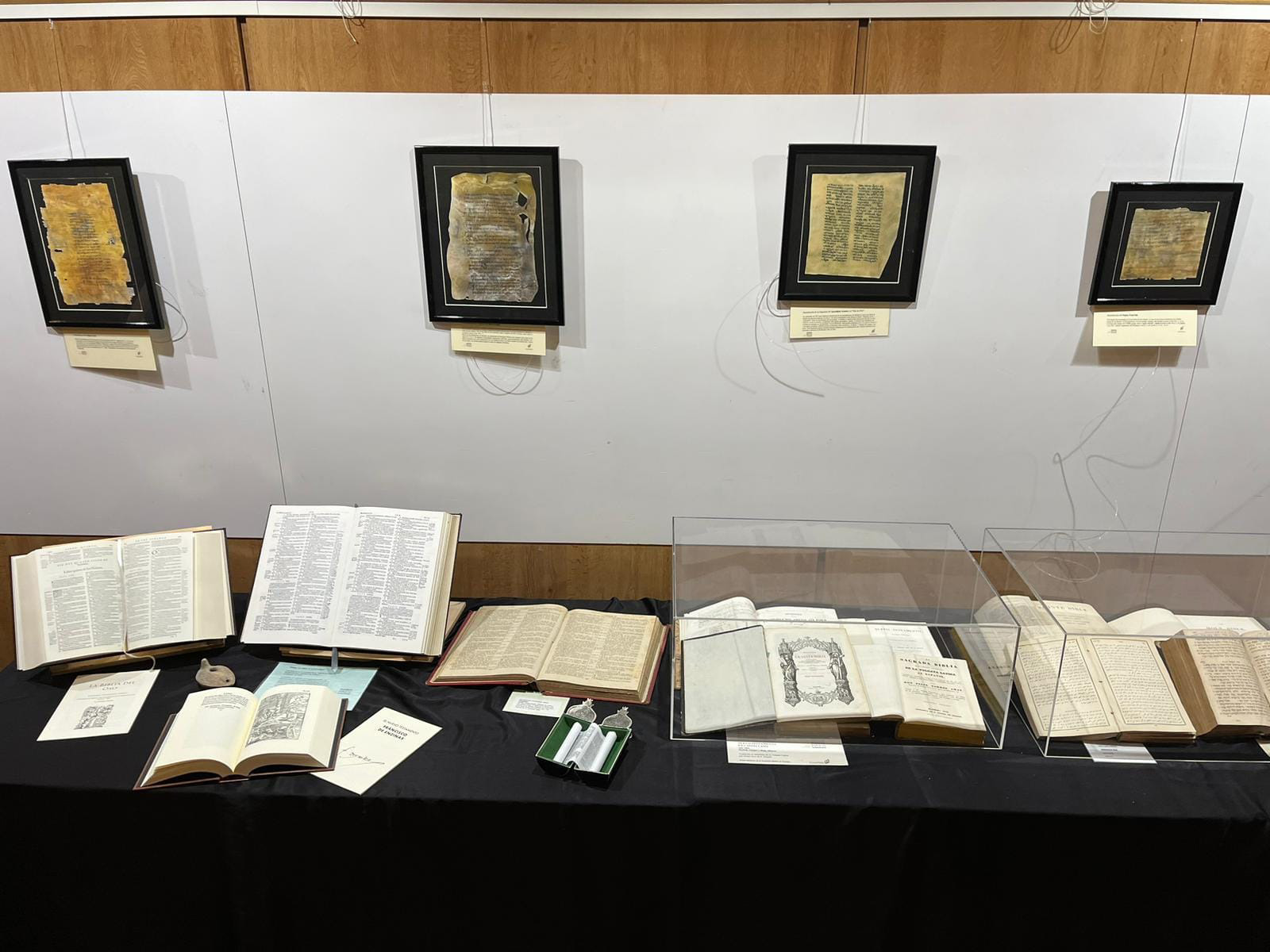 Evangélicos, católicos y ortodoxos organizan una Exposición de la Biblia España 2024