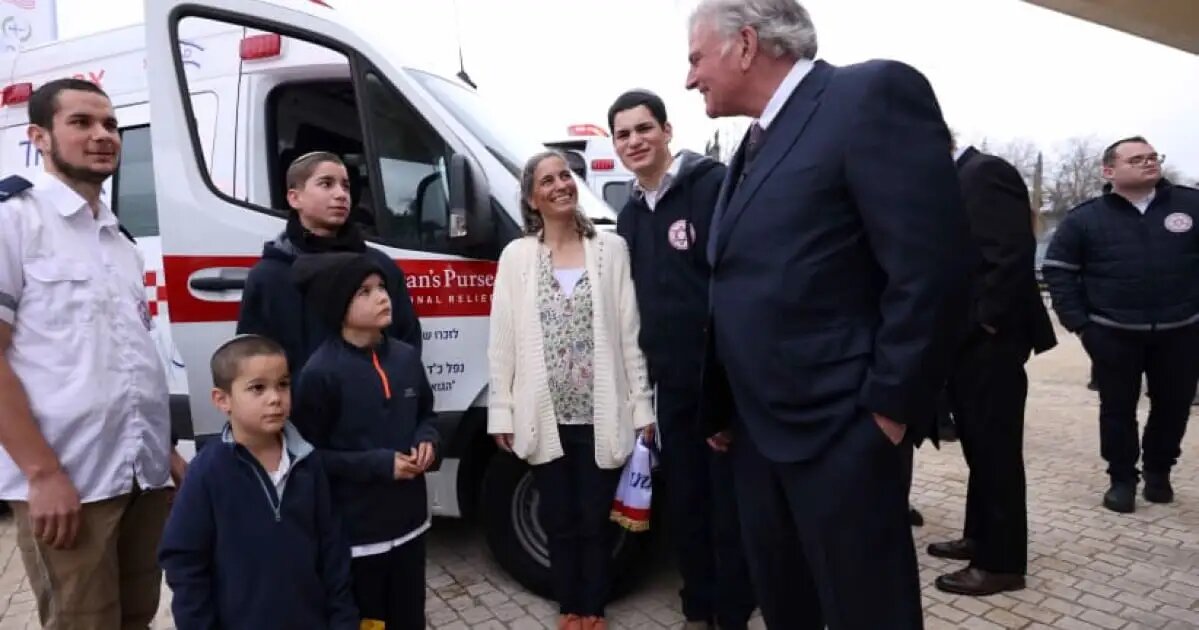 Reverendo Graham dedica ambulancias a los médicos caídos de Maguén David Adom Israel 2024