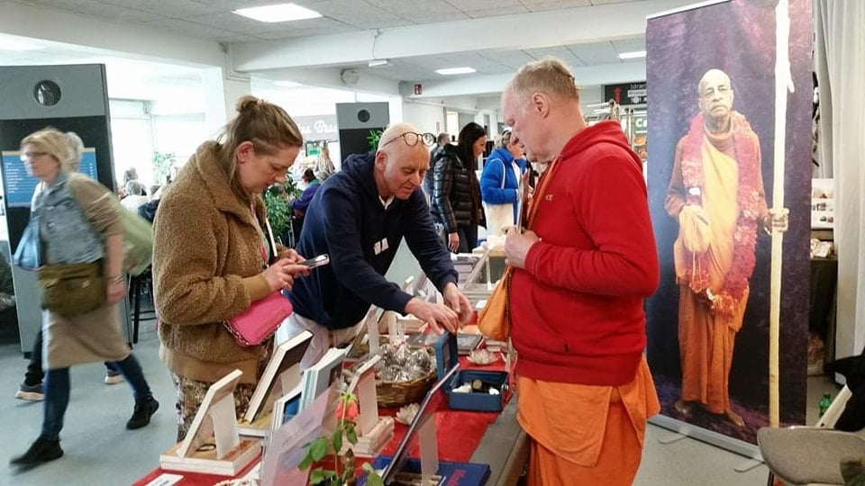 ISKCON participa en la mayor feria de salud del país Dinamarca 2024