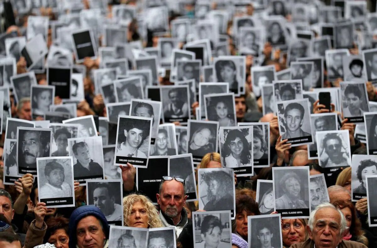 Justicia declara “crimen de lesa humanidad” el atentado contra la mutual judía AMIA Argentina 2024