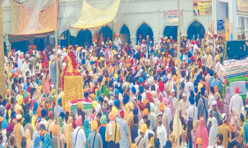 Sikh pilgrims celebrate Baisakhi at Gurdwara Punja Sahib Pakistán 2024