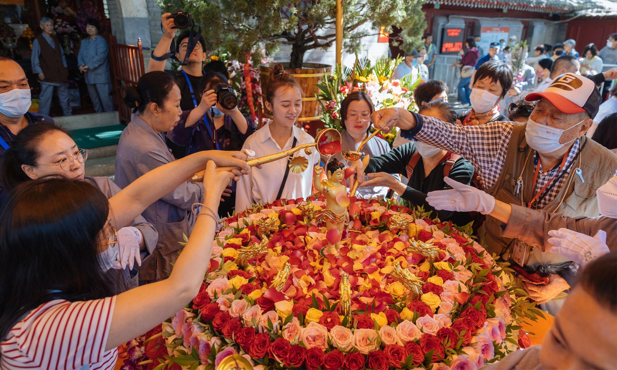 La Asociación Budista de China celebra el Día de Buda en Pekín China 2024