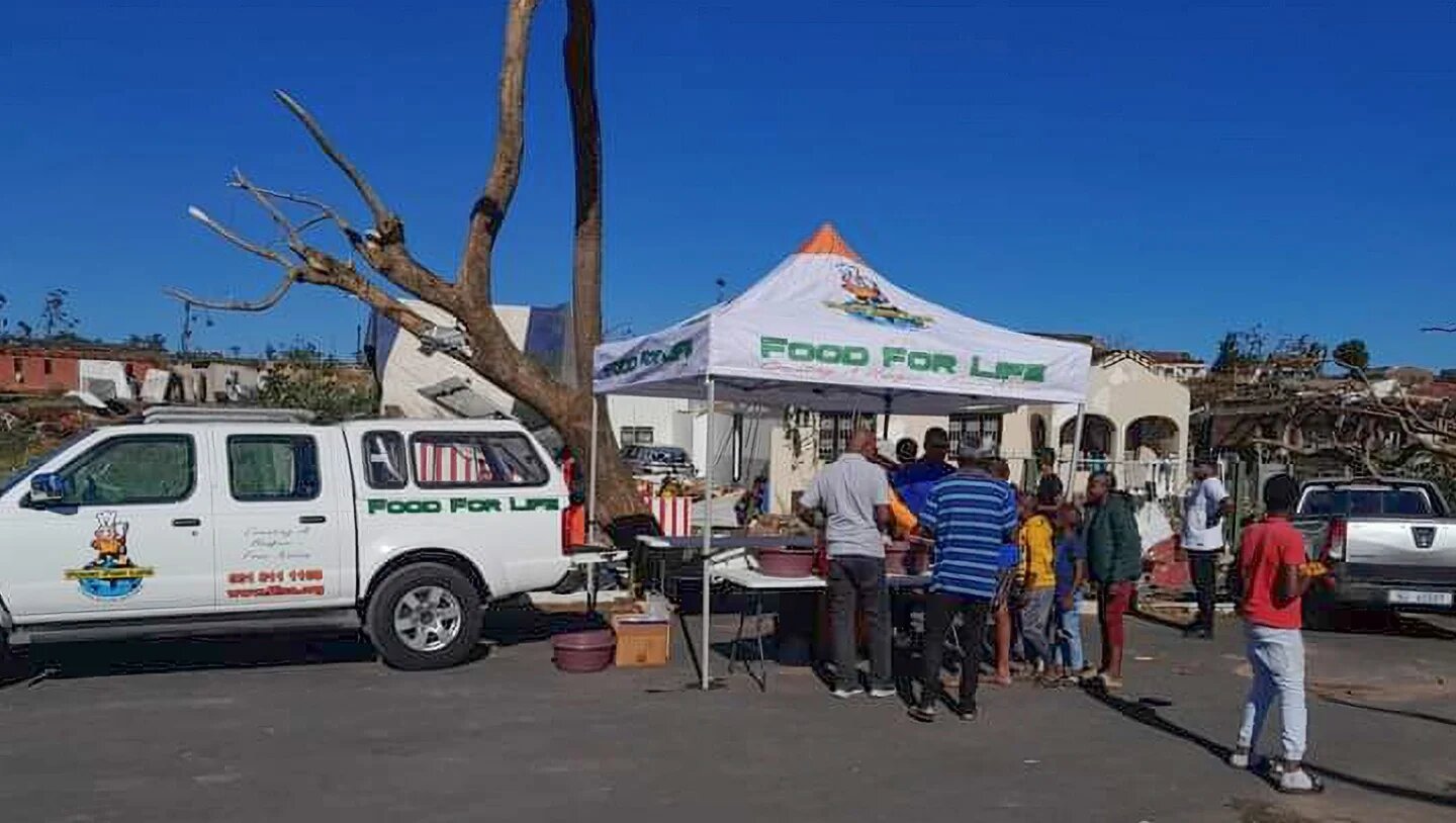 ISKCON y Food for Life envían ayuda a las víctimas de tornado Sudáfrica 2024
