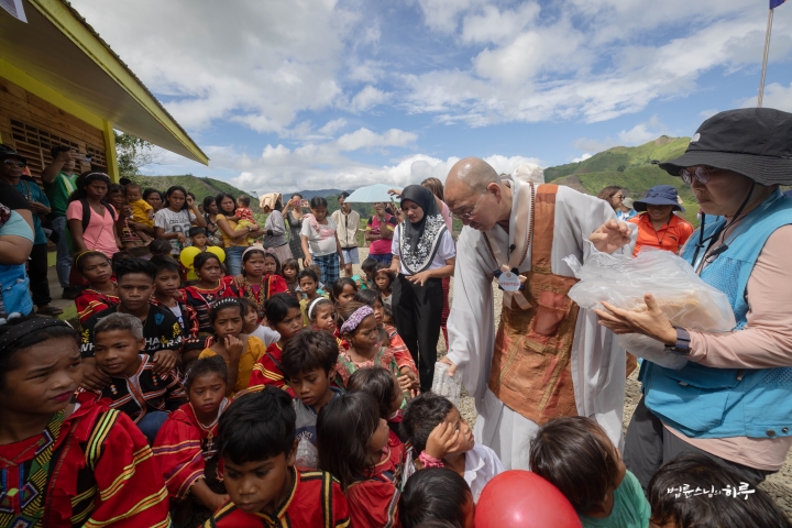 Inauguran nuevas escuelas para comunidades vulnerables Filipinas 2024