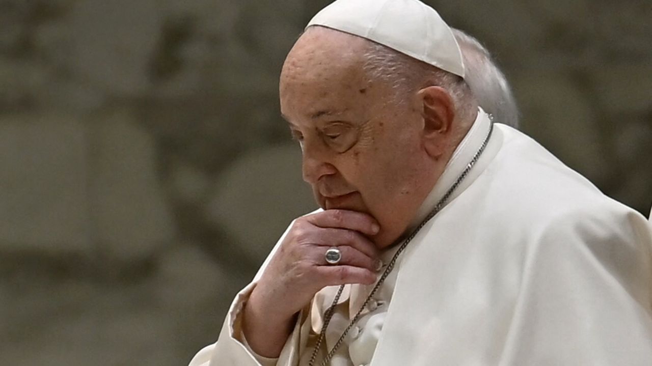 Líderes mundiales y figuras religiosas envían buenos deseos al Papa Francisco en medio de preocupaciones de salud Santa sede 2025