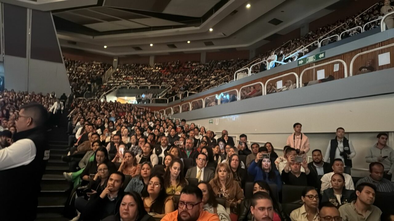 Mauricio Kuri presenta regulación para el uso de redes sociales en niños y adolescentes en Querétaro