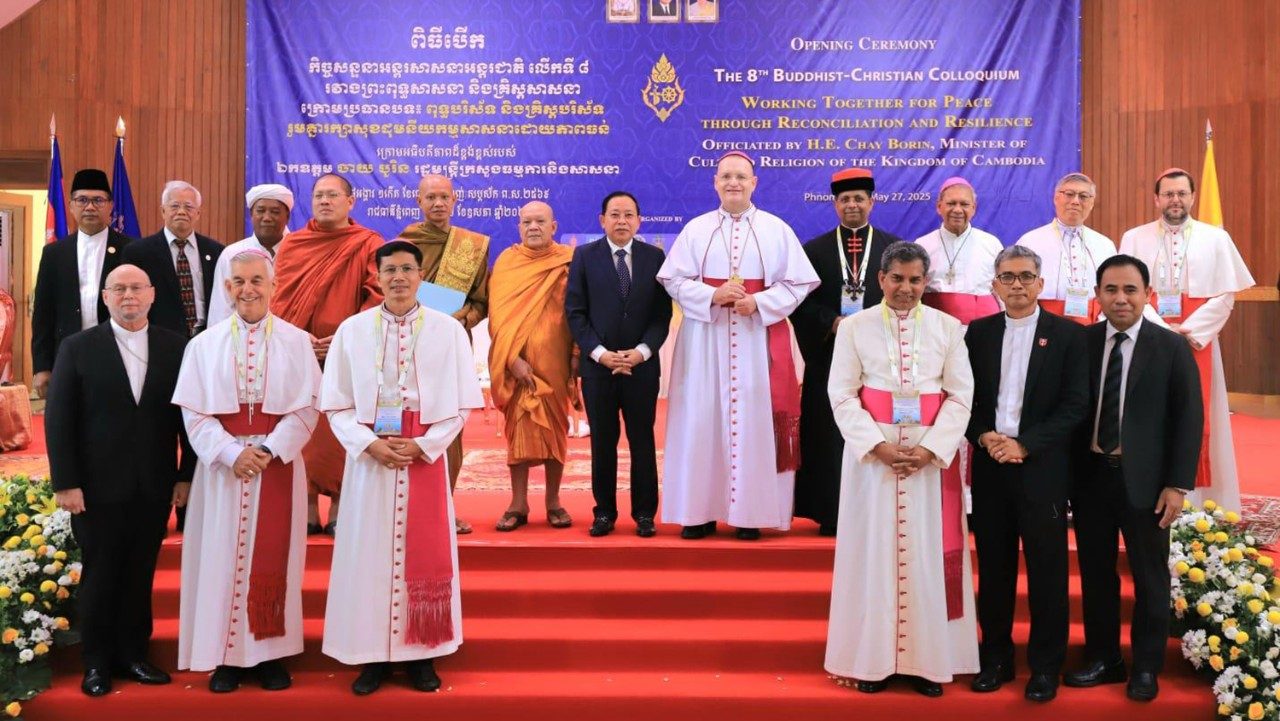 Realizan el octavo Coloquio Budista-Cristiano Camboya 2025