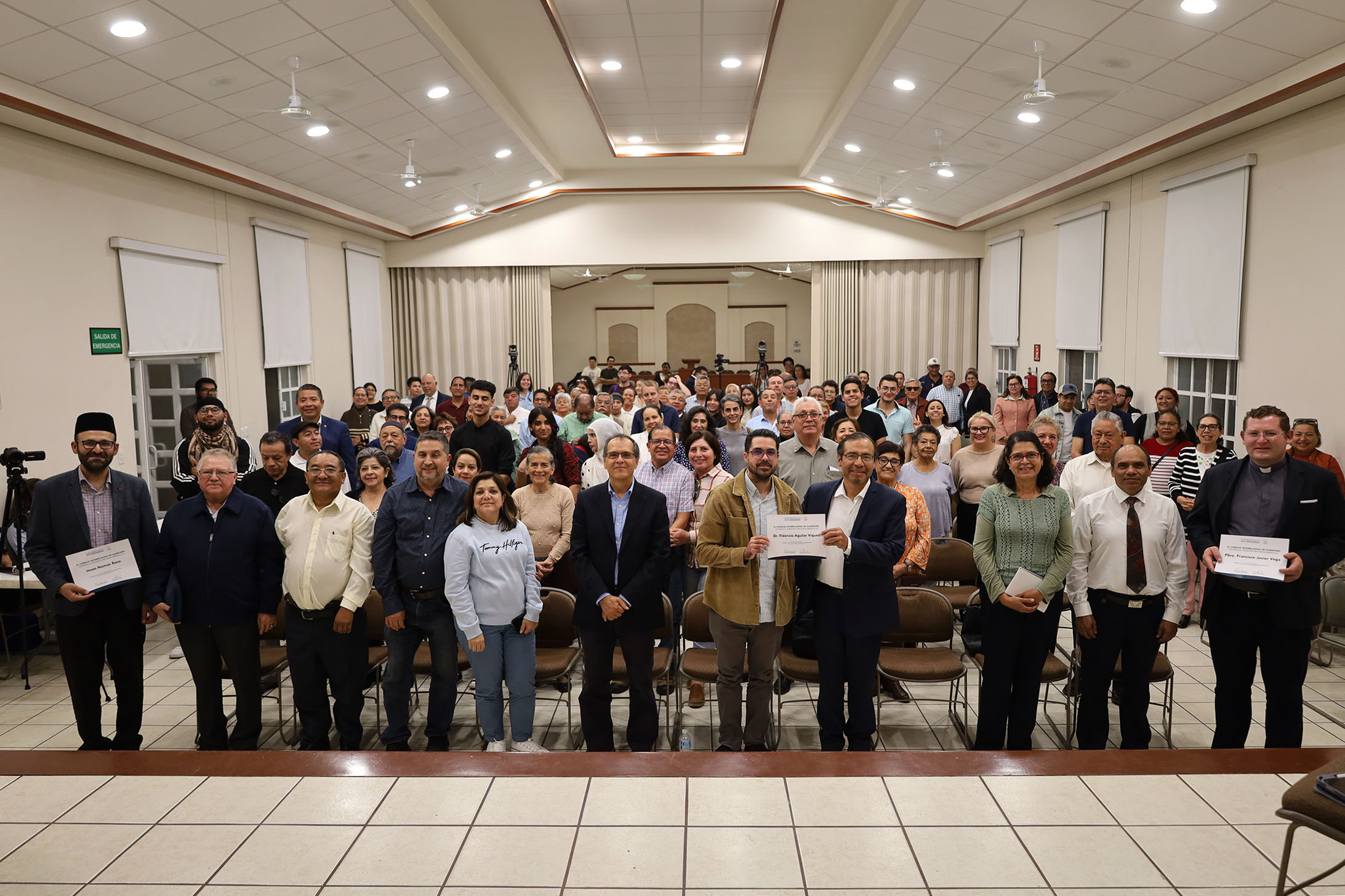 Líderes religiosos y académicos de Querétaro dialogan sobre el abandono de la fe en la posmodernidad