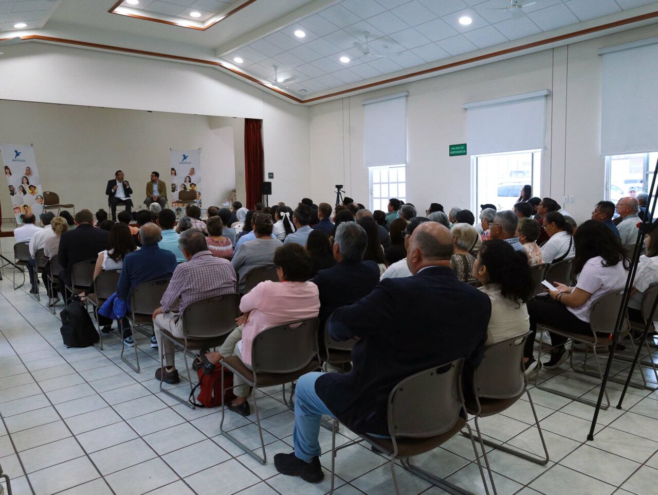 Líderes religiosos y académicos de Querétaro dialogan sobre el abandono de la fe en la posmodernidad