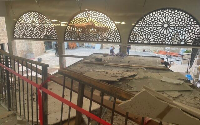 Las ondas expansivas de un misil iraní dañan la mezquita de Haifa Israel 2025