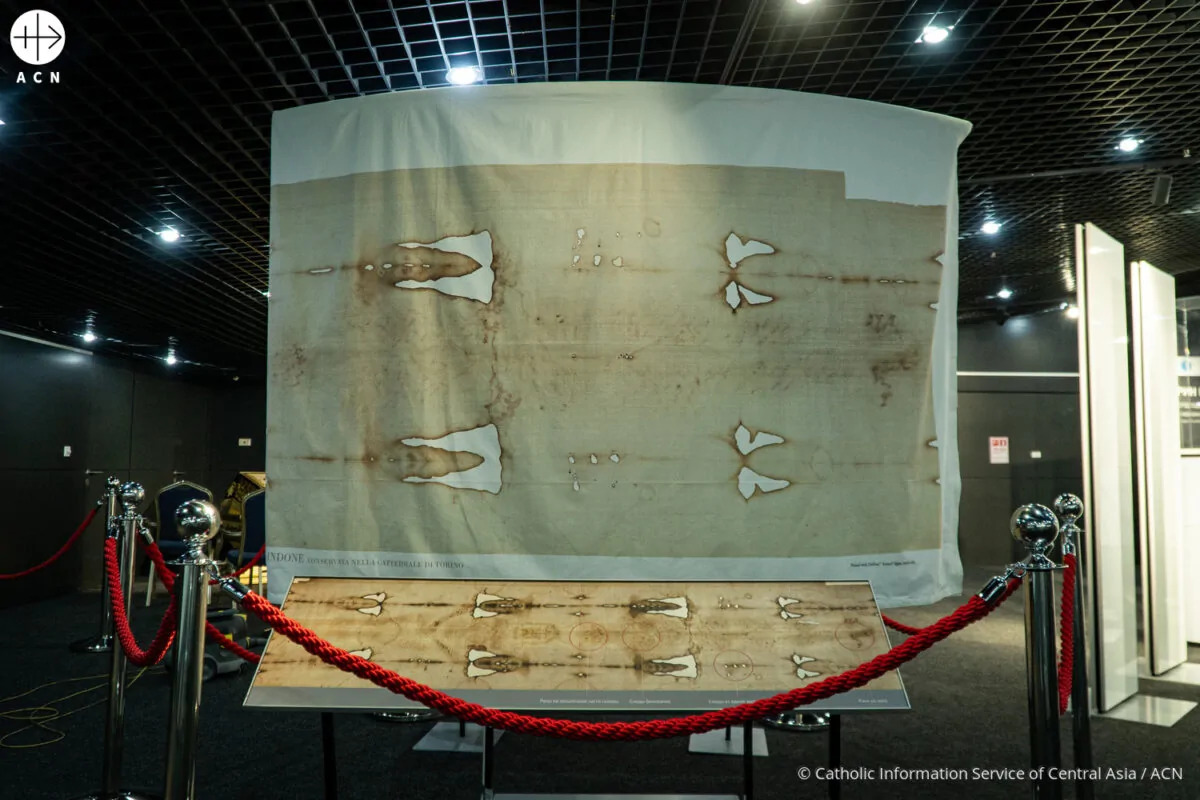 Acogen por primera vez la exposición de la Sábana Santa Kazajistán 2025