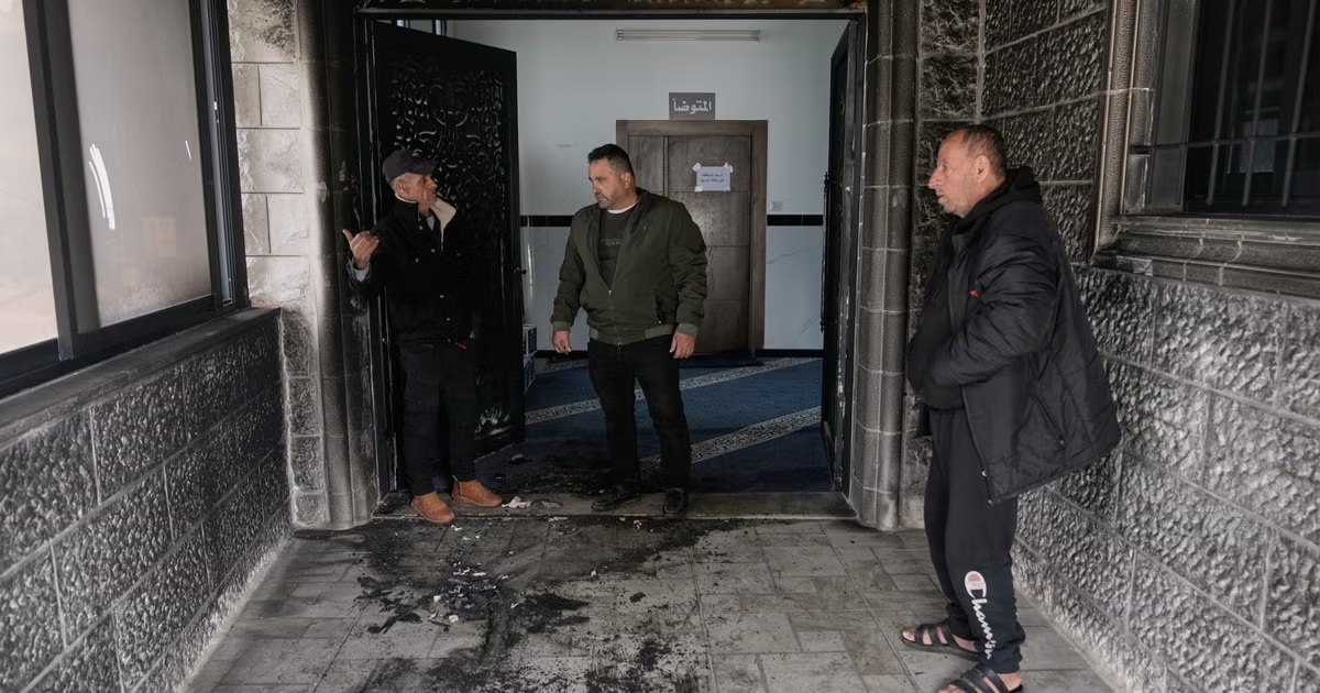 Vandalizan mezquita durante Ramadán Cisjordania 2026