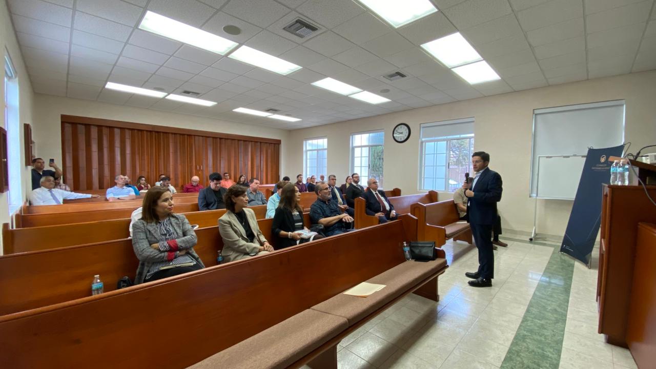 Realizan conferencia sobre libertad religiosa y discriminación en Chihuahua