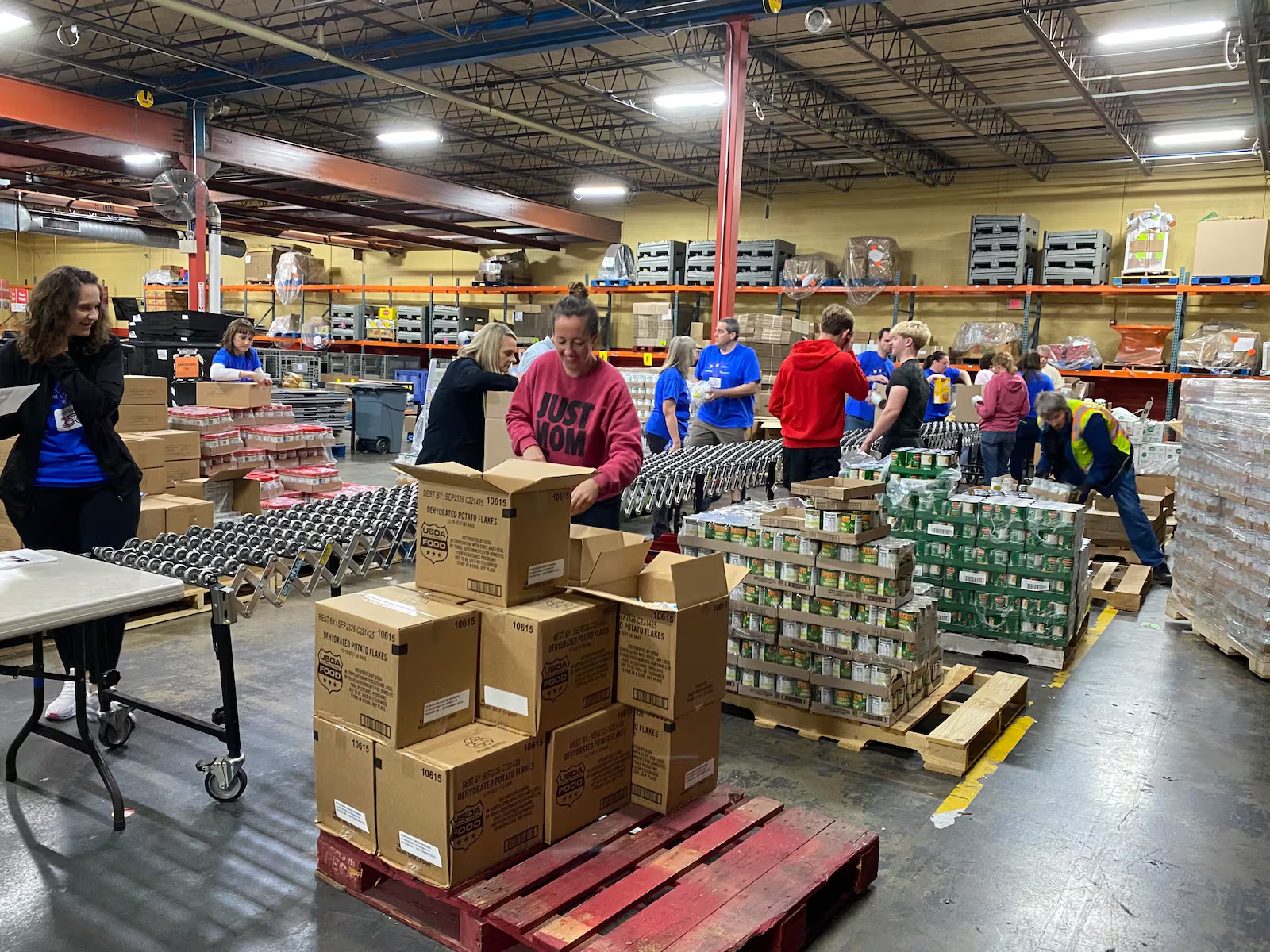 La Iglesia de Jesucristo de los Santos de los Últimos Días sigue realizando donaciones de alimentos a las comunidades necesitadas Estados Unidos 2026