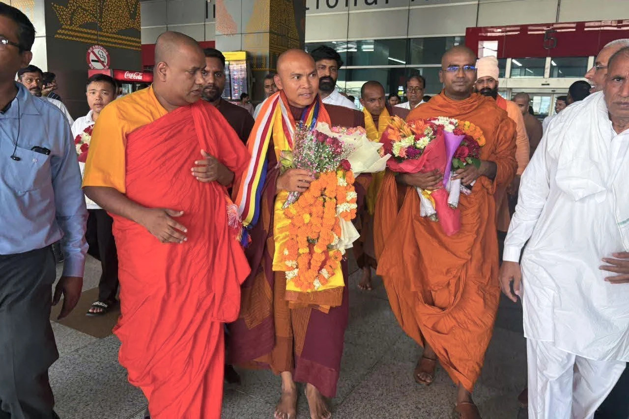 Monjes budistas llegan a Delhi para iniciar una marcha por la paz a través de Nepal y la India India 2026