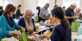 Una campaña de recolección de alimentos en el oeste de Sídney transforma la amistad interreligiosa en ayuda práctica para familias afganas